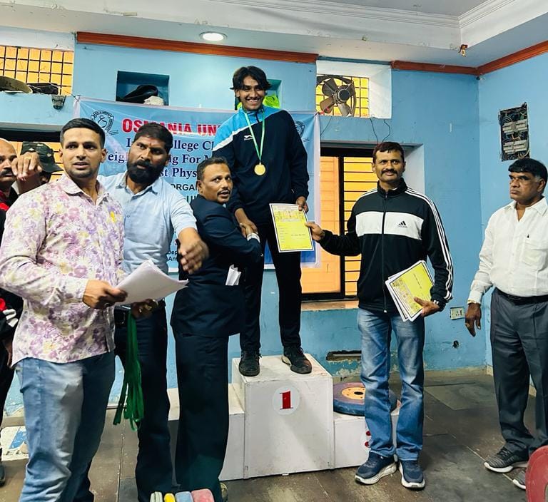 Osmania University Inter College Tournament Weight Lifting Championship held at LB Stadium on 30-12-2022.
🥇
Mohammed Ismail of MJCET WON the Gold medal and got selected for ALL INDIA INTER UNIVERSITY weight Lifting championship.
