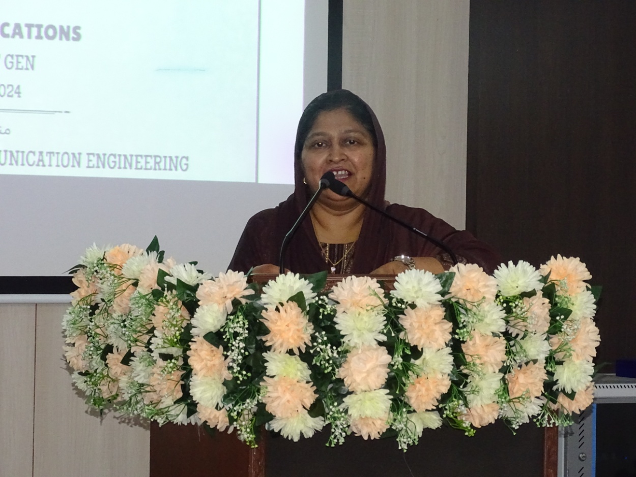 Dr. Ayesha Naaz, HOD, ECE addressing the gathering on 18/07/2024